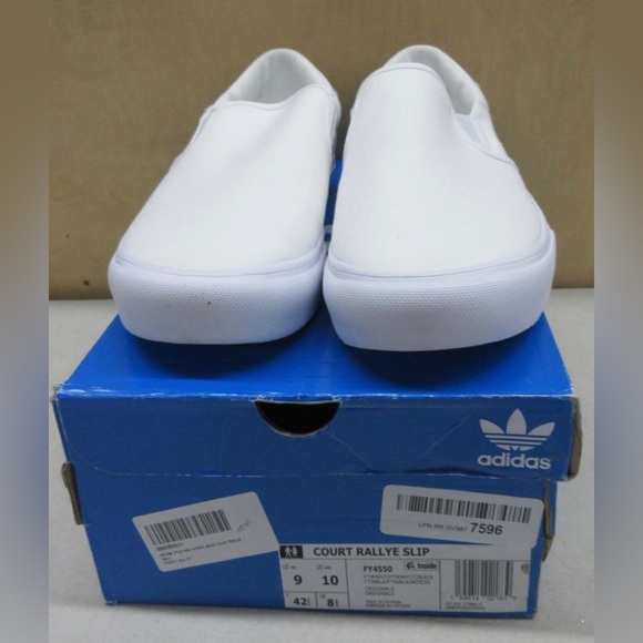 Adidas Slip. Unisex Women size 10 or Men size 9 - Picture 3 of 3